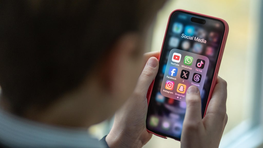 How can social media clipping be used to influence the midterm elections? — CBS Miami, San Ramon Community news