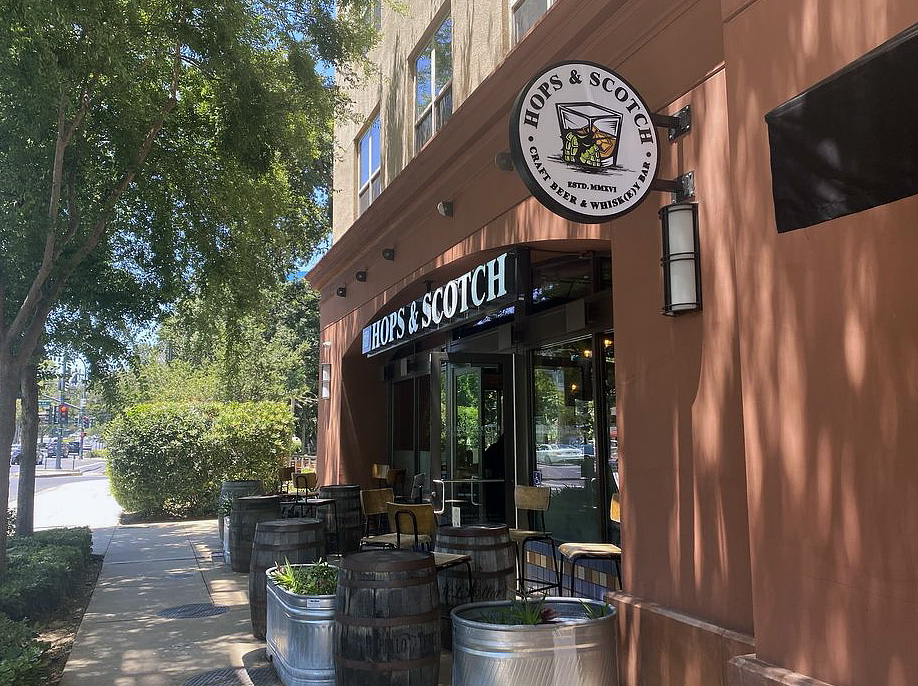 Walnut Creek watering hole shutters — San Ramon Dining news