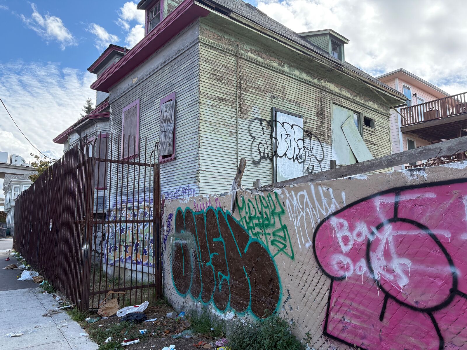 Blighted property owners now face $10K daily fines in Oakland — The Oaklandside, San Ramon Real Estate news